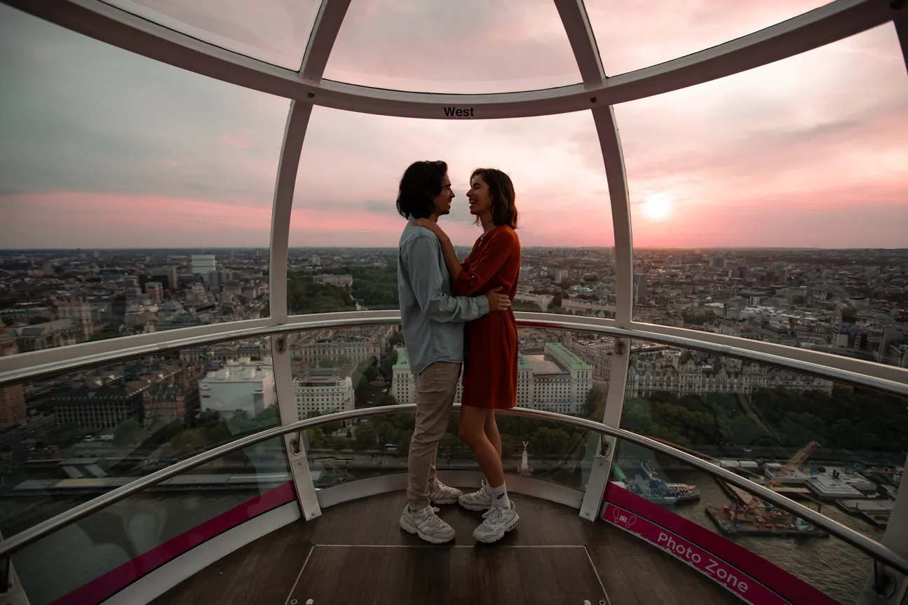 London Eye Pink Sky Couple