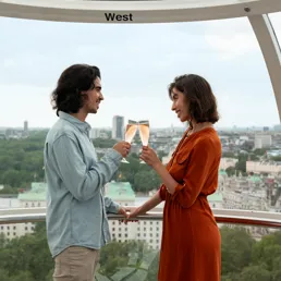 Couple in the Cupid's Pod at the London Eye
