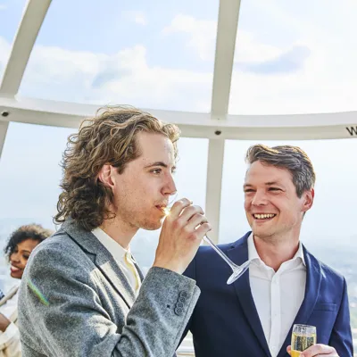 22747 London Eye 1B Champagne Experience Gay Couple 011 Rgb Ns