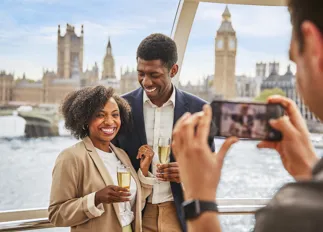 22747 London Eye 1B Champagne Experience Older Couple 080 Rgb Ns