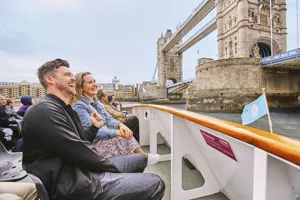 22747 Riverboat Tour 1A Friends Group 091 Rgb Ns LICENSED UNTIL JUN2025