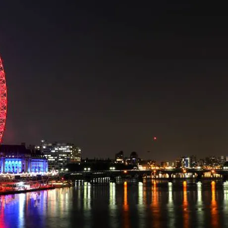 London Eye lit up red